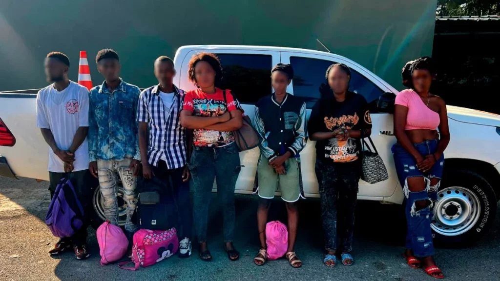 haitianos 
indocumentados 
empleado 
