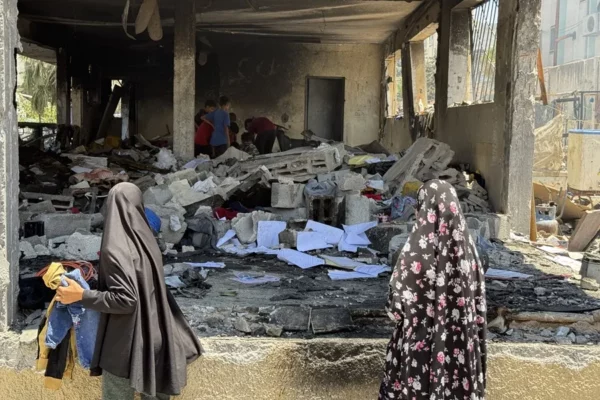 Imagen de archivo de una escuela de Ciudad de Gaza tras un ataque israelí.