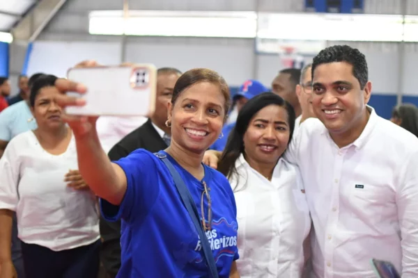 Ministro de Deportes, Kelvin Cruz