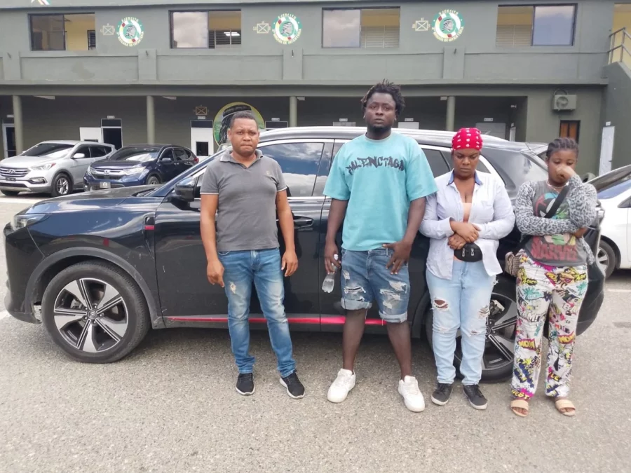 sargento con haitianos sargento con haitianos