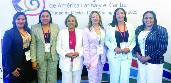Gloria Reyes destaca la estrategia integral de protección social con enfoque de género, ciclo de vida y territorialidad. Gloria Reyes destaca la estrategia integral de protección social con enfoque de género, ciclo de vida y territorialidad.