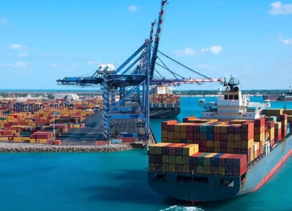 Desde   abril, el Gobierno dominicano promete renegociar aranceles  con Estados Unidos.