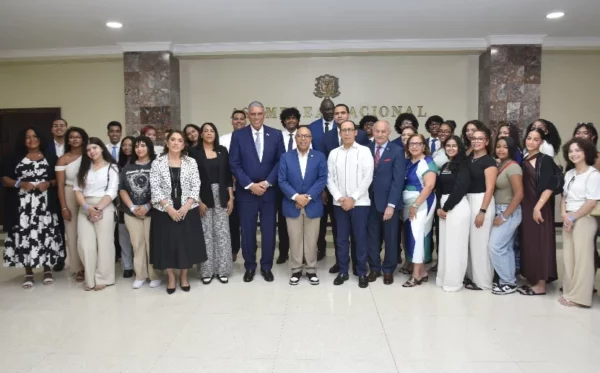 Los residentes en NY visitan el país desde hace varios días.