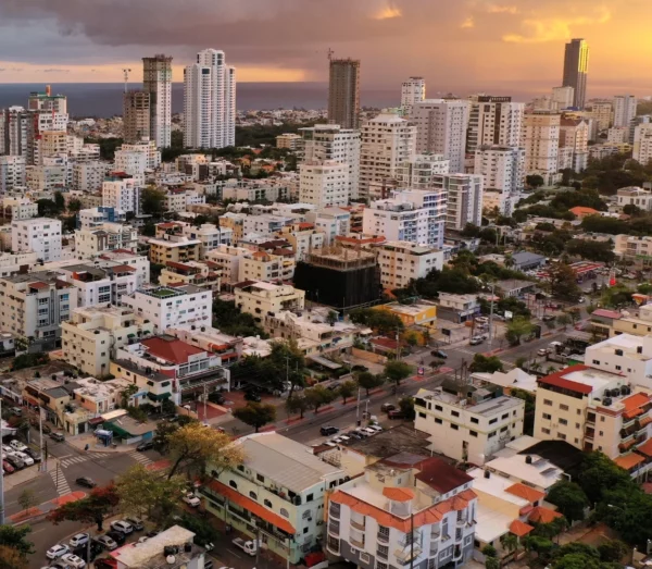 La explotación de minas y canteras fue la actividad que más creció con   21.0 %.