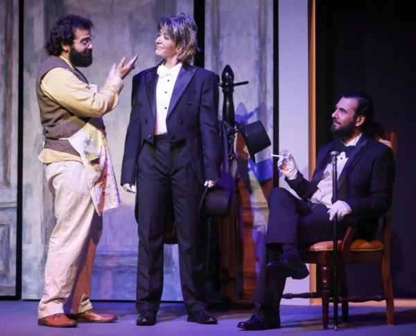 Una escena de la pieza teatral durante su presentación en la sala Ravelo.