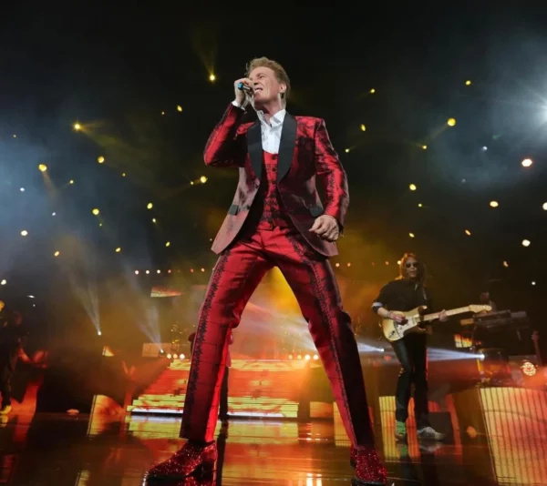 Emmanuel también compartió que acaba de grabar un nuevo disco sinfónico..