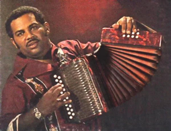 Tatico Henríquez  fue un merenguero  fuerte en el género.