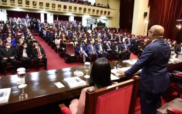 El proyecto del presupuesto ahora pasa al Senado.