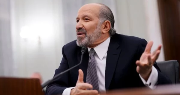 Howard Lutnick ponderó que la economía del país mejora en base a los impuestos fiscales.