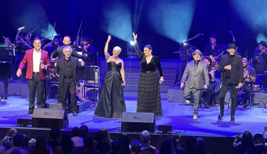 Artistas que participaron en el concierto encabezados por Pasión Vega y Maridalia Hernández. Artistas que participaron en el concierto encabezados por Pasión Vega y Maridalia Hernández.