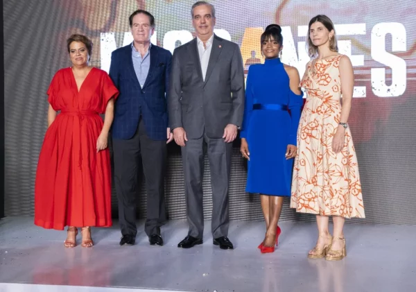 Gelen Gil, Manuel Corripio, Luis Abinader, Millizen Uribe y Ana María Ramos.