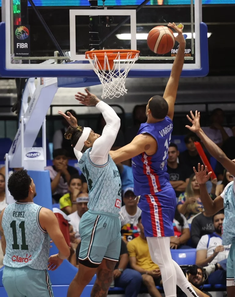 República Dominicana y Brasil se juegan hoy su continuidad en la AmeriCup 2025. EFE República Dominicana y Brasil se juegan hoy su continuidad en la AmeriCup 2025. EFE