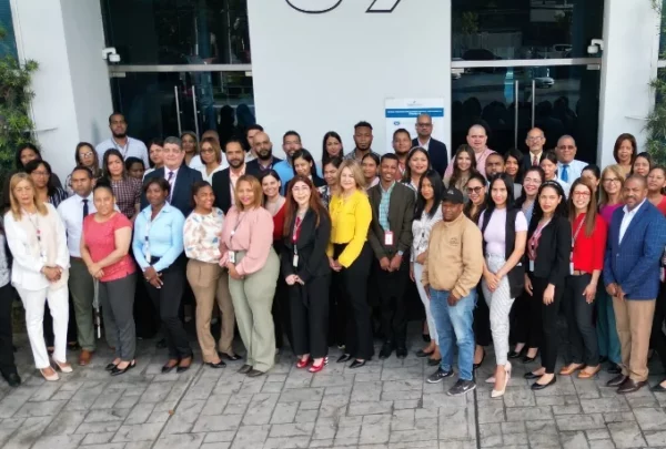 Empleados de  General de Seguros.