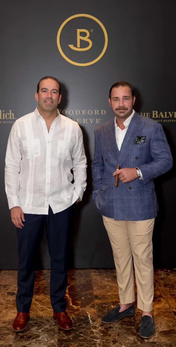 Mariano González y John Paúl Garrido.