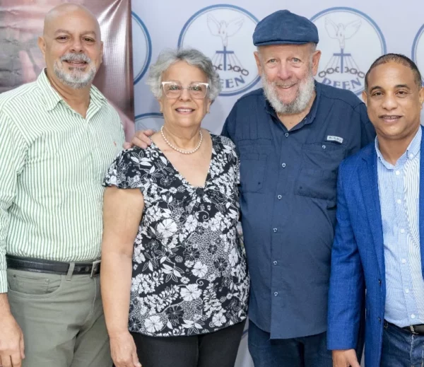 Parte de los productores del documental.  fuente externa.