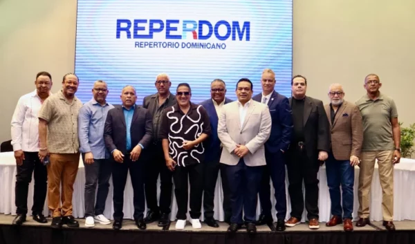 Representantes de las instituciones de gestión colectiva junto al director de la ONDA, José Rubén Gonell.