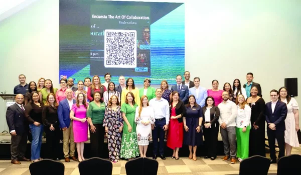 El equipo coordinador del congreso y la premiación  de la  Asociación PMI Capítulo República Dominicana.