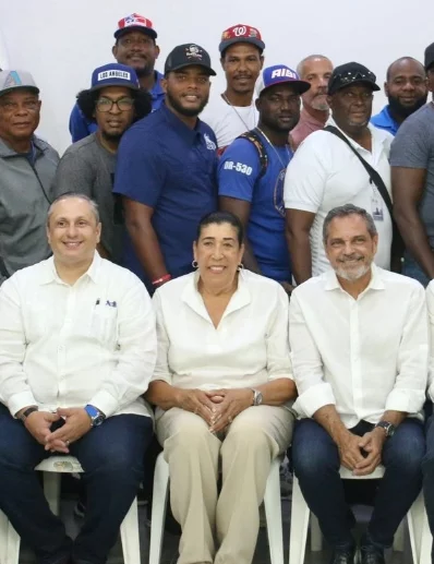 Junior Noboa encabezó el taller dado a los entrenadores. Junior Noboa encabezó el taller dado a los entrenadores.