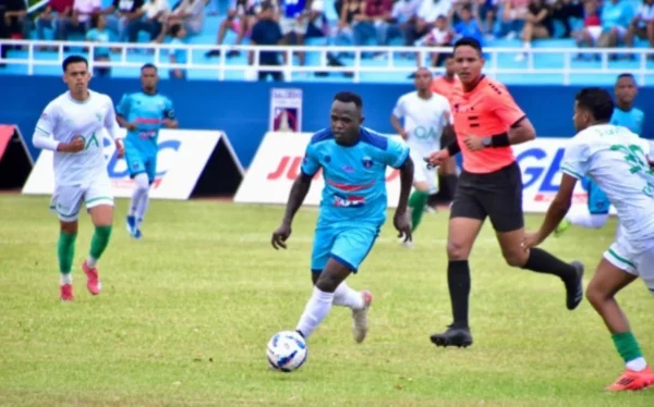 El club celeste (en ataque) debe su inesperado liderato a  su poderosa ofensiva.     fuente externa