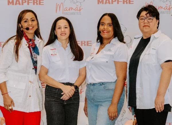 Angie Sánchez, Doris Alburquerque, Lucilene Arias y Leiko Hidaka.