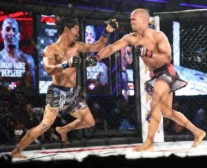 Aspecto de la pelea entre De Jesús Soriano y Varoni Núñez.