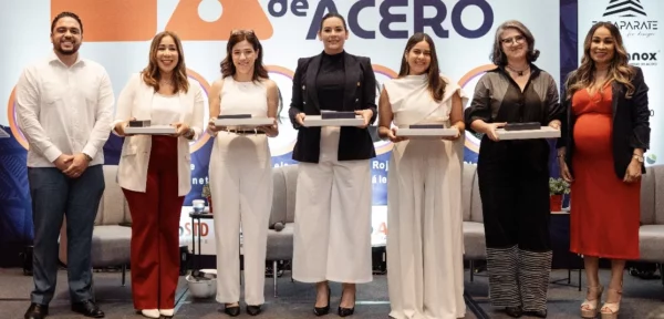 Francisco Javier Durán, Grisbel Medina, Gloria Morel,  Marcelle Martínez Bonetti, Pamela García, Ileana Rojas González y Heliana Medina.