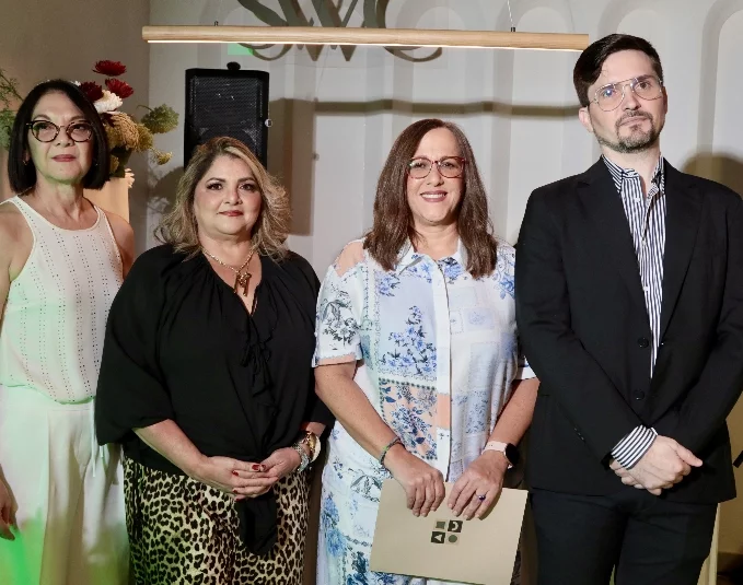 Esther Wong, Mónica Báez, Luis Geraldino y Patricia Liranzo.