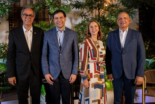 José Mármol, Roberto Ángel Salcedo, Carmen Rita Cordero y José Enrique Delmonte.