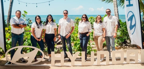 Ejecutivos y colaboradores de la marca que formaron parte de la experiencia.