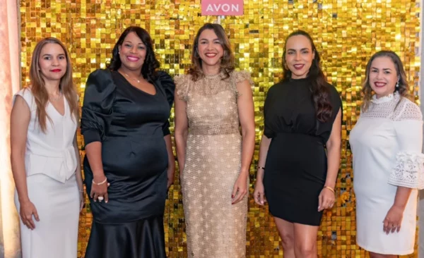 Ejecutivas de la marca durante el encuentro.