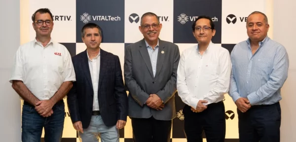 Felipe Pinan, Julián Dinano, Claudio Muñoz, Ricardo Ramírez y César Linares.