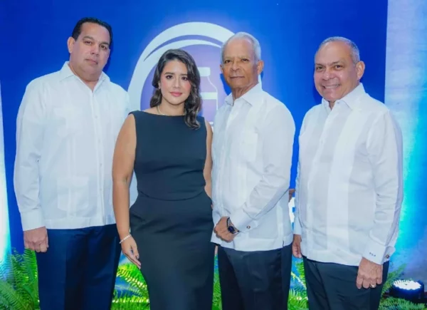 Tomás García, Stephany Báez, Elizardo  Pérez Espinosa y Rufino Santos.