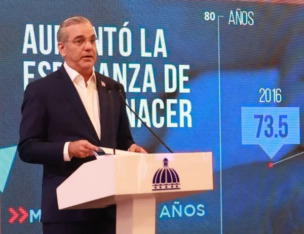 Momentos en que el presidente  pasaba balance en La Semanal con la Prensa.  ALBERTO CALVO