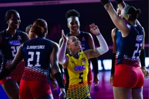 Jugadoras de República Dominicana celebran triunfo