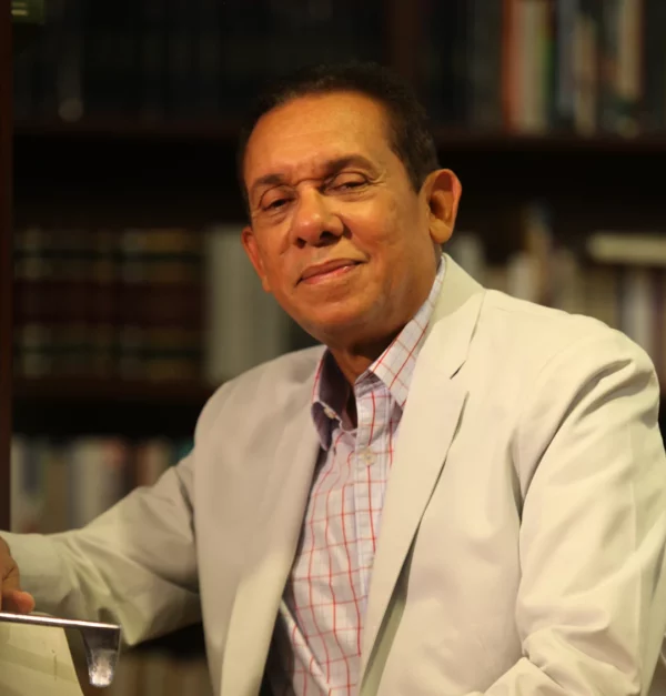 José Rafael Lantigua, escritor y exministro de Cultura