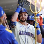 Raleigh guía paliza de los Marineros con su primer juego de tres jonrones