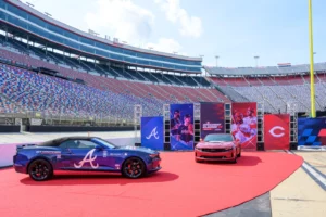 Bristol Motor Speedway se prepara para albergar el primer juego de la MLB de Tennessee con un récord de público