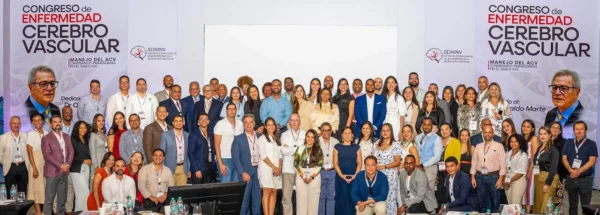 Directivos de la sociedad, expositores y participantes del congreso internaciona