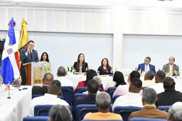 El presidente de la JCE, Román Jáquez Liranzo