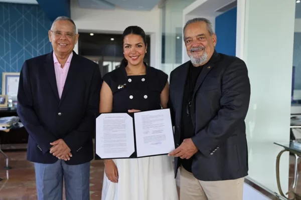 Juan Ramón Gómez Díaz, Victoria Fernández Tavárez y Alfonso Rodríguez