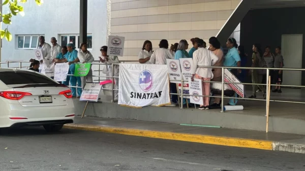 Gremios de enfermería realizan paro de labores por 48 horas en Santo Domingo y San Cristóbal.