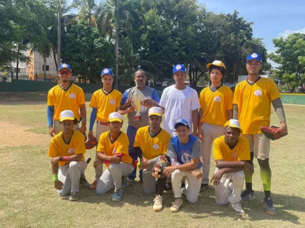 Estrellas Héctor J. Cruz