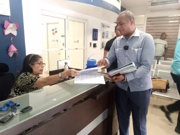 Euren Cuevas deposita querella ante la Procuraduría por delito ambiental en el Cinturón Verde. Fuente externa.