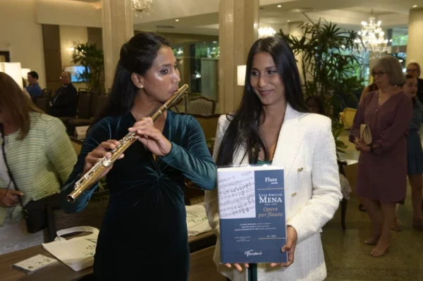 Las hermanas Evelyn Peña-Comas y Nathalie Peña-Comas