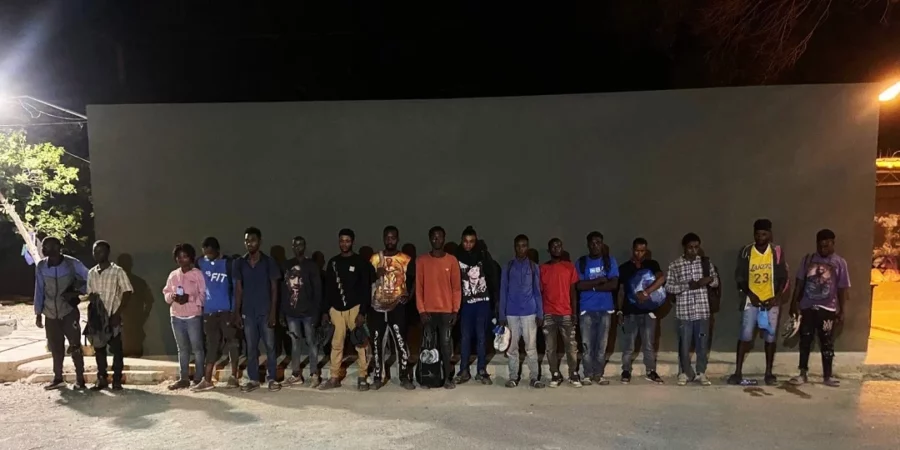 Haitianos indocumentados detenidos Haitianos indocumentados detenidos