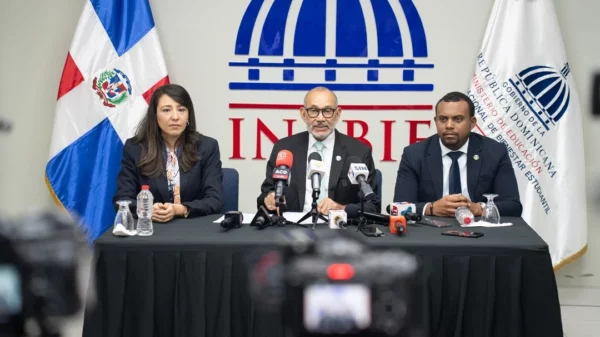 Elsie López, directora de Gabinete y Jesús Rodríguez, director de Planificación