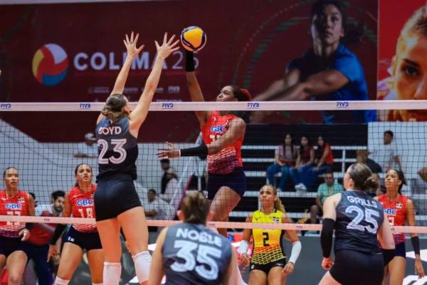 Jineirys Martinez realzia un remate