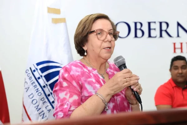 La gobernadora de la provincia Hermanas Mirabal, Lissette Nicasio de Adames preside el comité organizador de la justa.