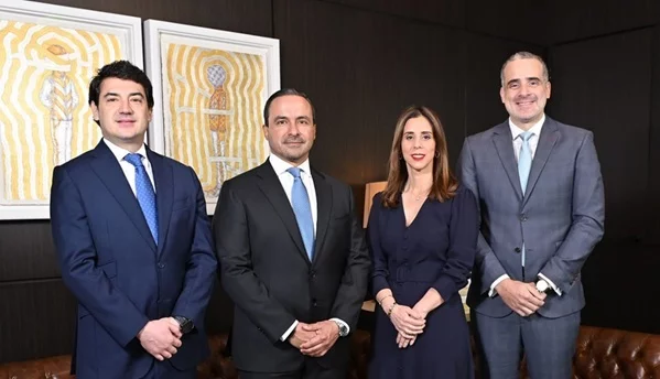 Los principales directivos de United Capital, Santiago Navio, Javier Tejada, Marta Betances y Oscar Saladin. (2) Los principales directivos de United Capital, Santiago Navio, Javier Tejada, Marta Betances y Oscar Saladin. (2)