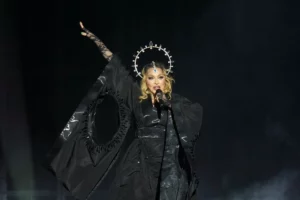 Cantante Madonna en concierto.